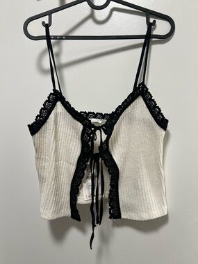 Zara Cream Ribbed Cropped Cami with Black Lace Trim